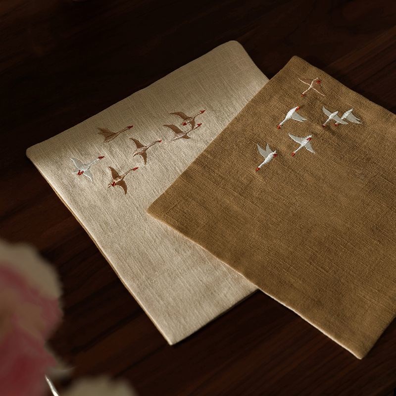 Embroidery Towel - Serviette à thé bicolore double face