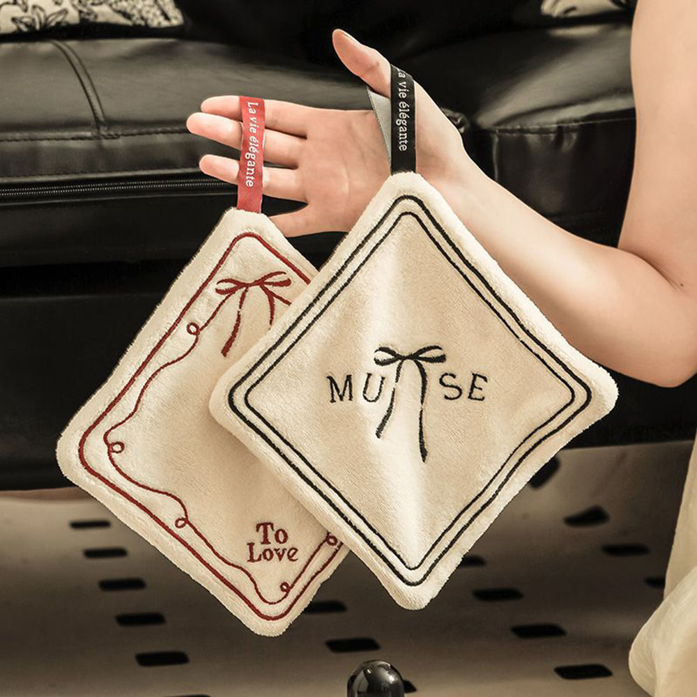 Embroidery Towel - Jolie serviette de toilette suspendue en
