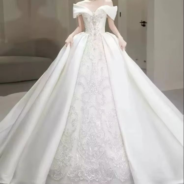 Embroidery Wedding - Robes de mariée chics à épaules