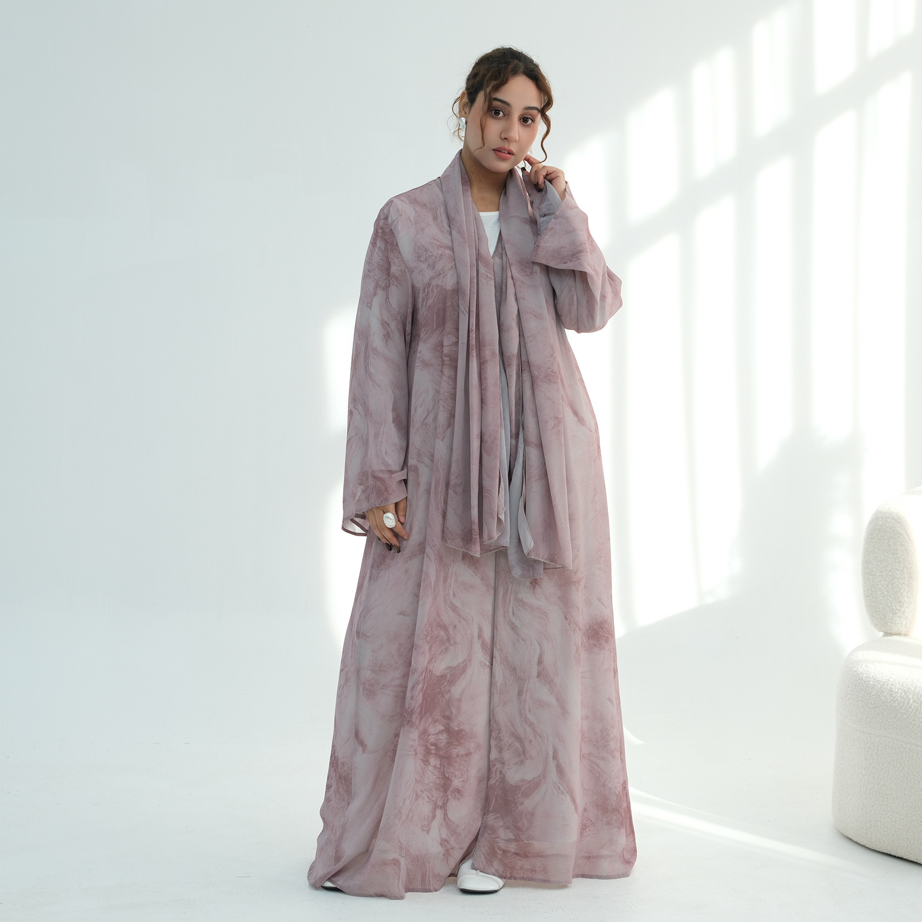 Abaya ouvert en mousseline de  - Embroidery Online avis et prix