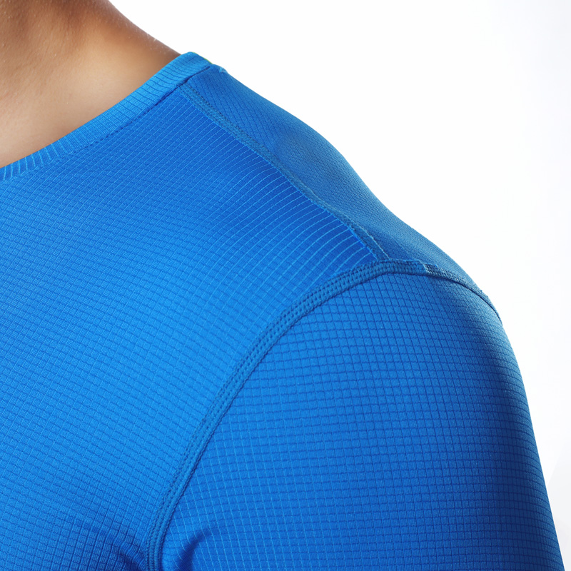 T-shirt de sport à manches lon - Embroidery Logo avis et prix