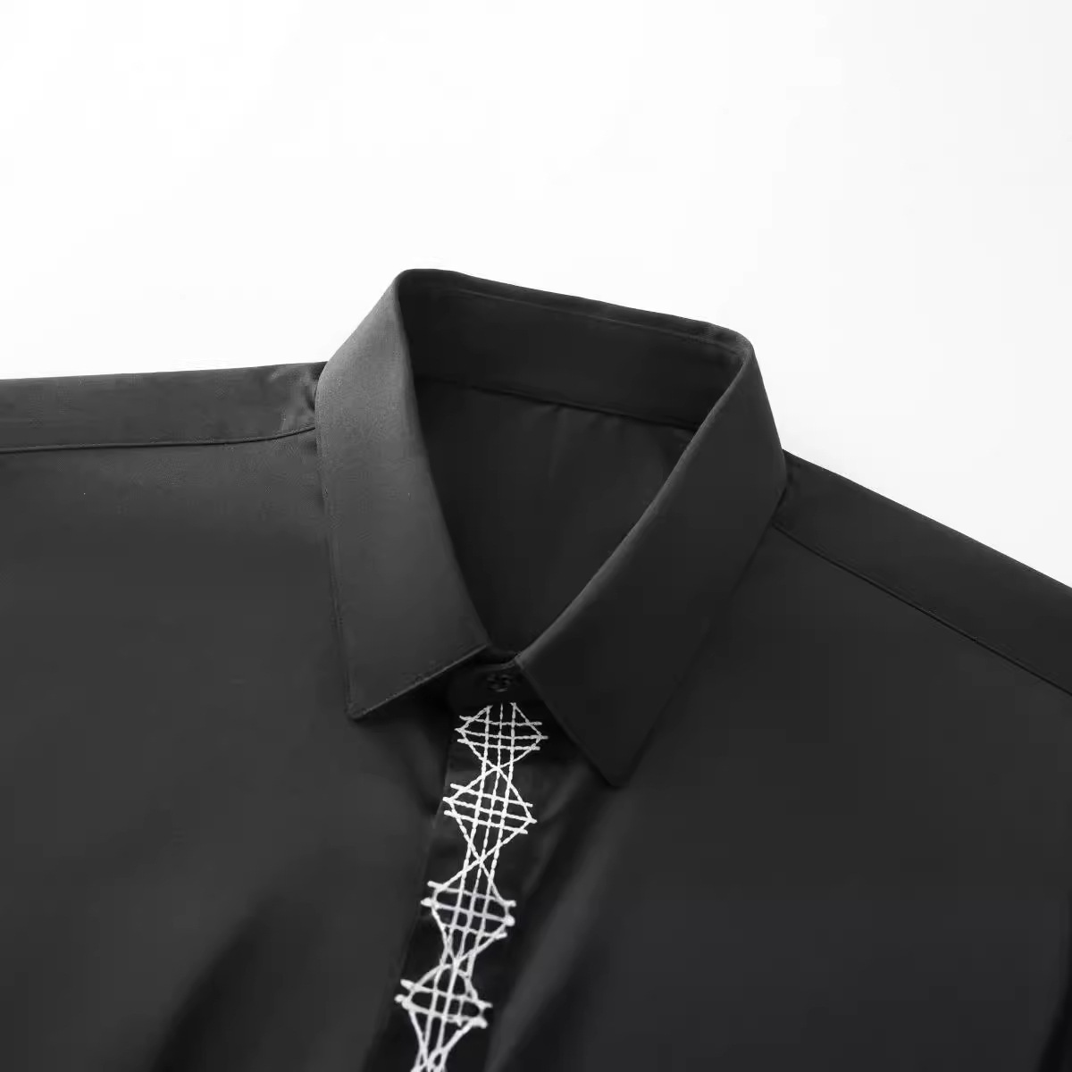Haut en coton noir et blanc po - Embroidery On Black Shirt avis et prix