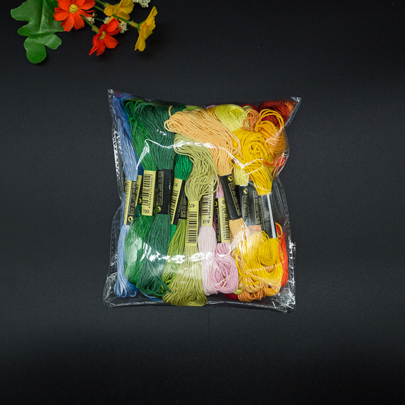 Kit de Fils à Broder Multicolo - Embroidery Tools avis et prix